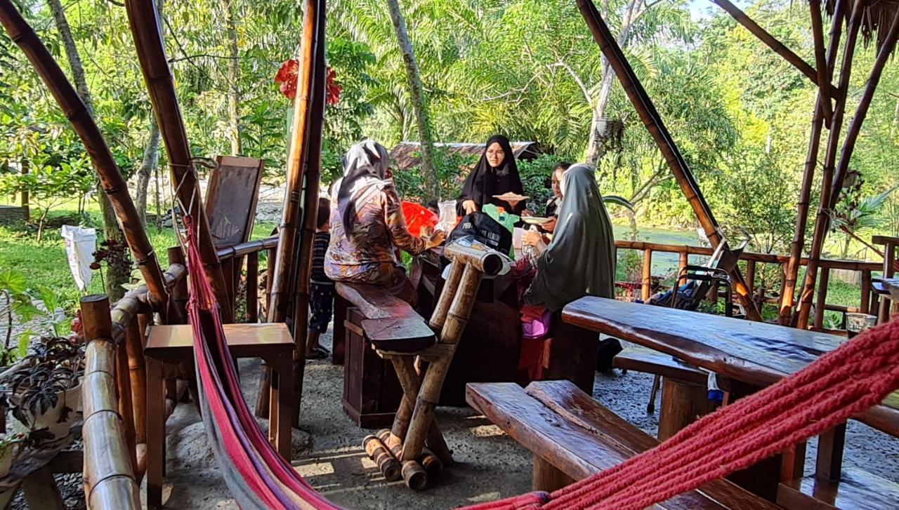 Etalauser Jungle Gate Ecoresort Bukit Lawang Exterior photo